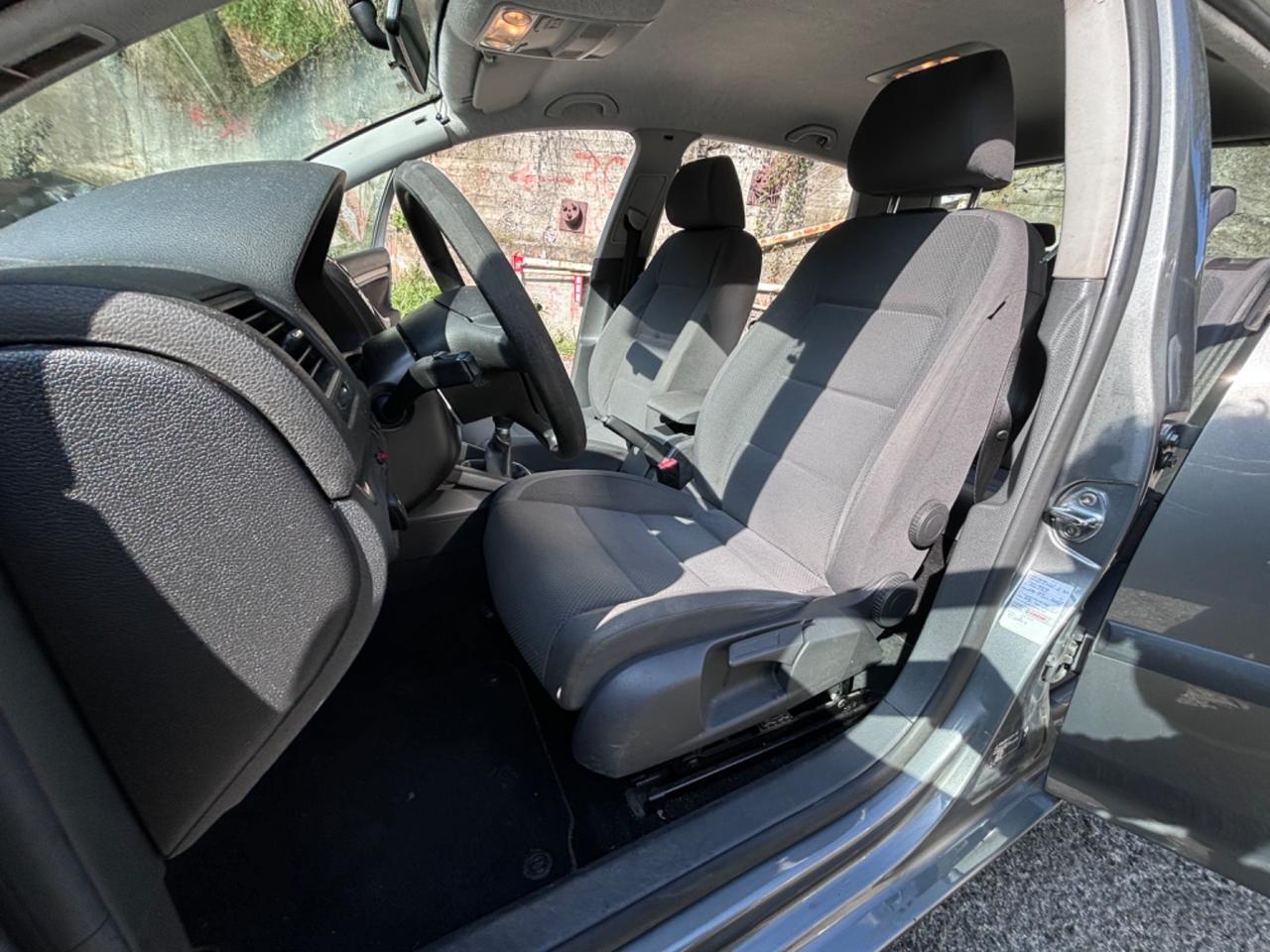 Volkswagen Golf 1.6 16V FSI 5p. Comfortline