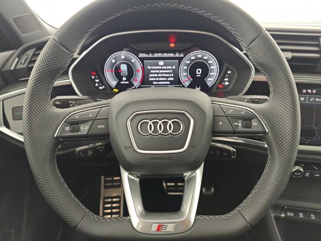 AUDI Q3 40 TDI quattro S tronic Identity Black - TETTO!