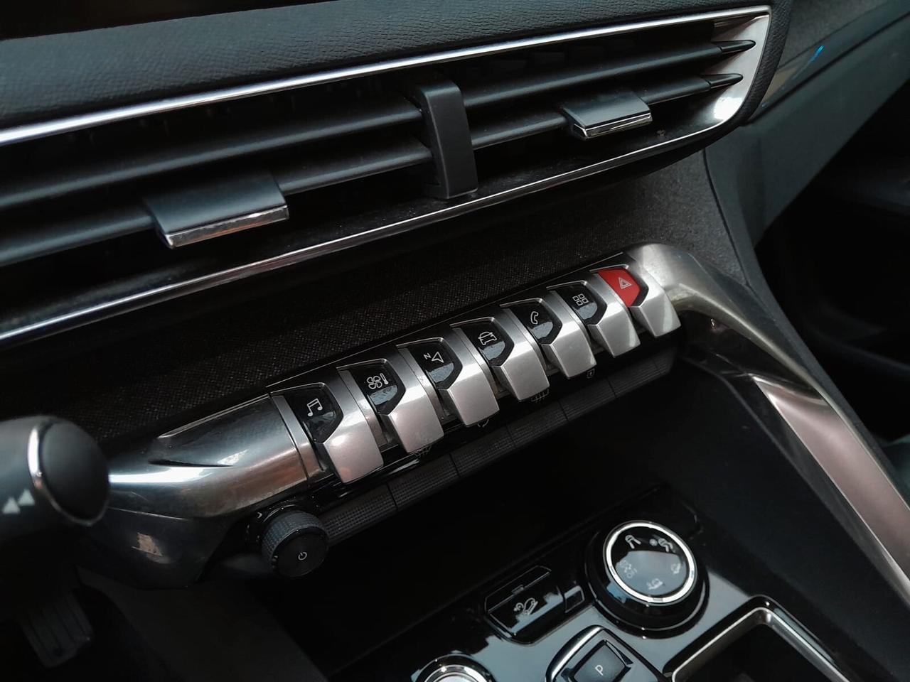 Peugeot 3008 BlueHDi 130 S&S EAT8 Allure