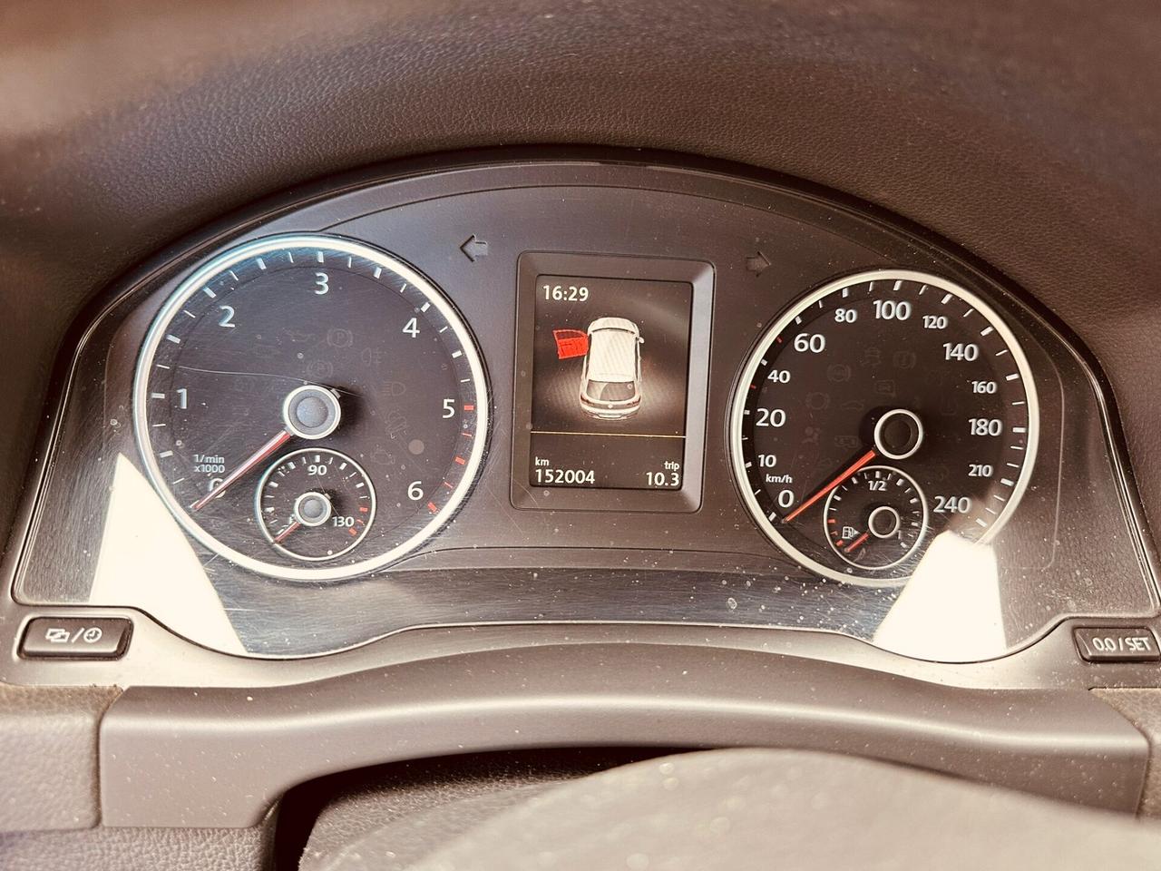 Volkswagen Tiguan 2.0 TDI 4X4 SCR DSG Business BlueMotion Technology
