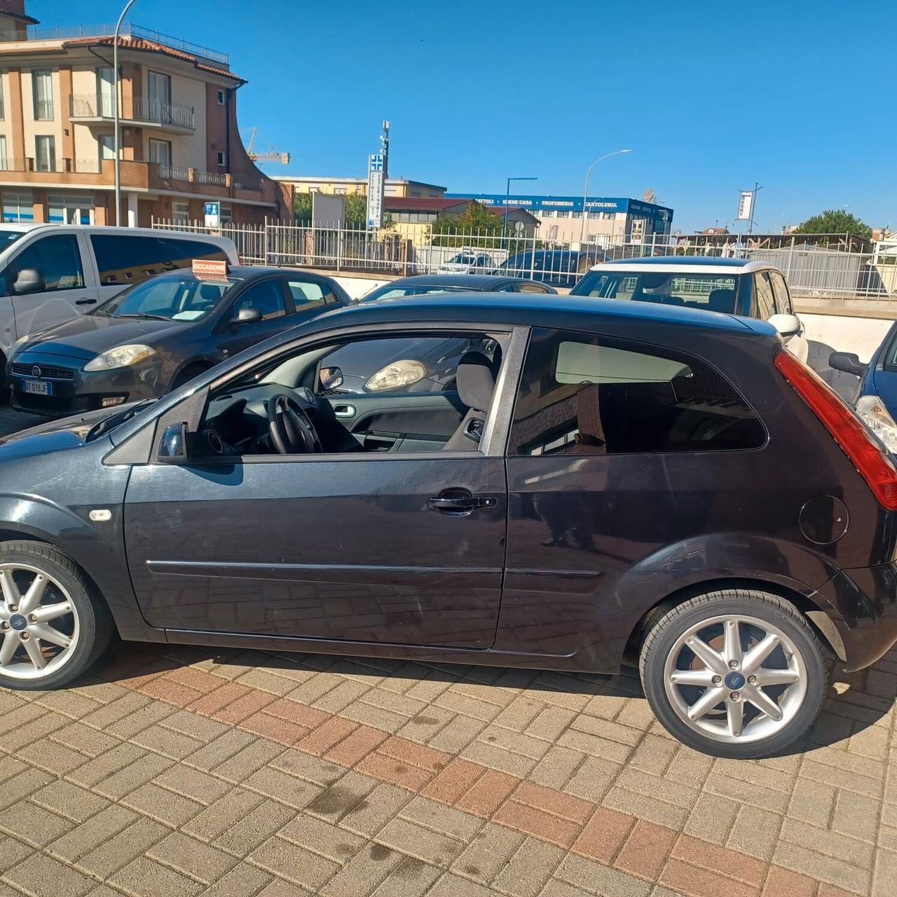 155.148 FIESTA 1.4 DCI NEOPATENTATI BEN CONSERVATA