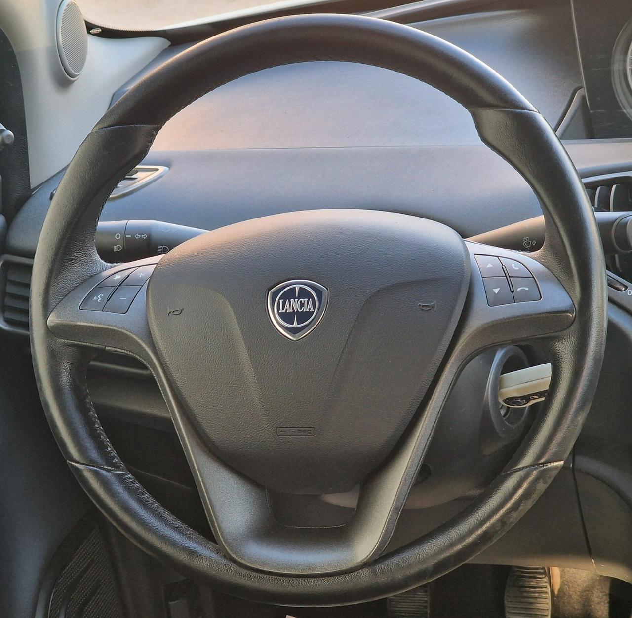 Lancia Ypsilon 1.2 benzina/gpl 70cv