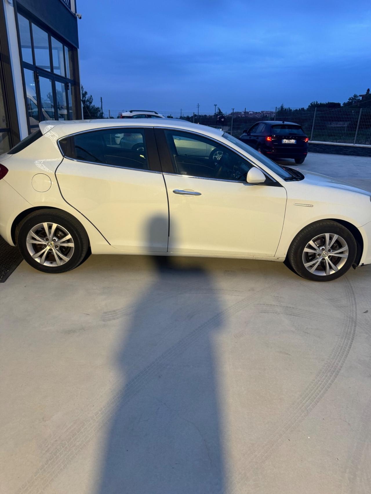 Alfa Romeo Giulietta 1.6 JTDm-2 105 CV Exclusive