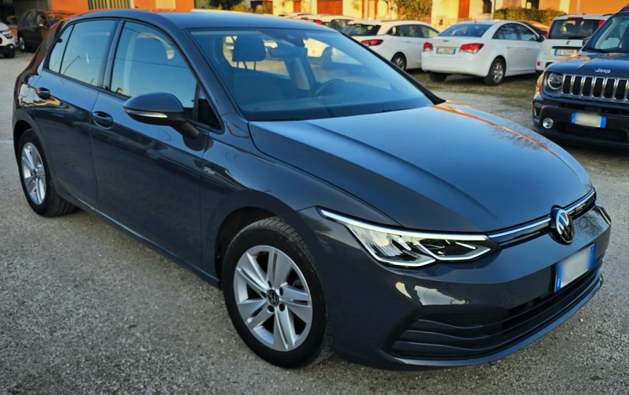 Volkswagen Golf 1.0 eTSI EVO DSG Life