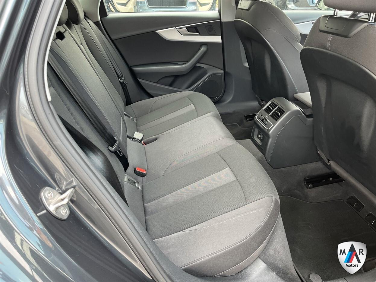 Audi A4 Avant 40 TDI quattro S tronic S Line
