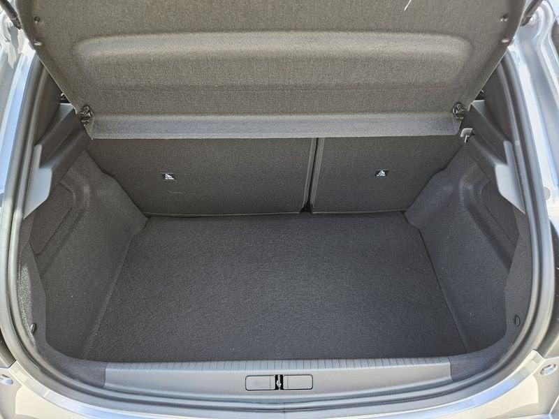 Lancia Ypsilon Hybrid e-DCT