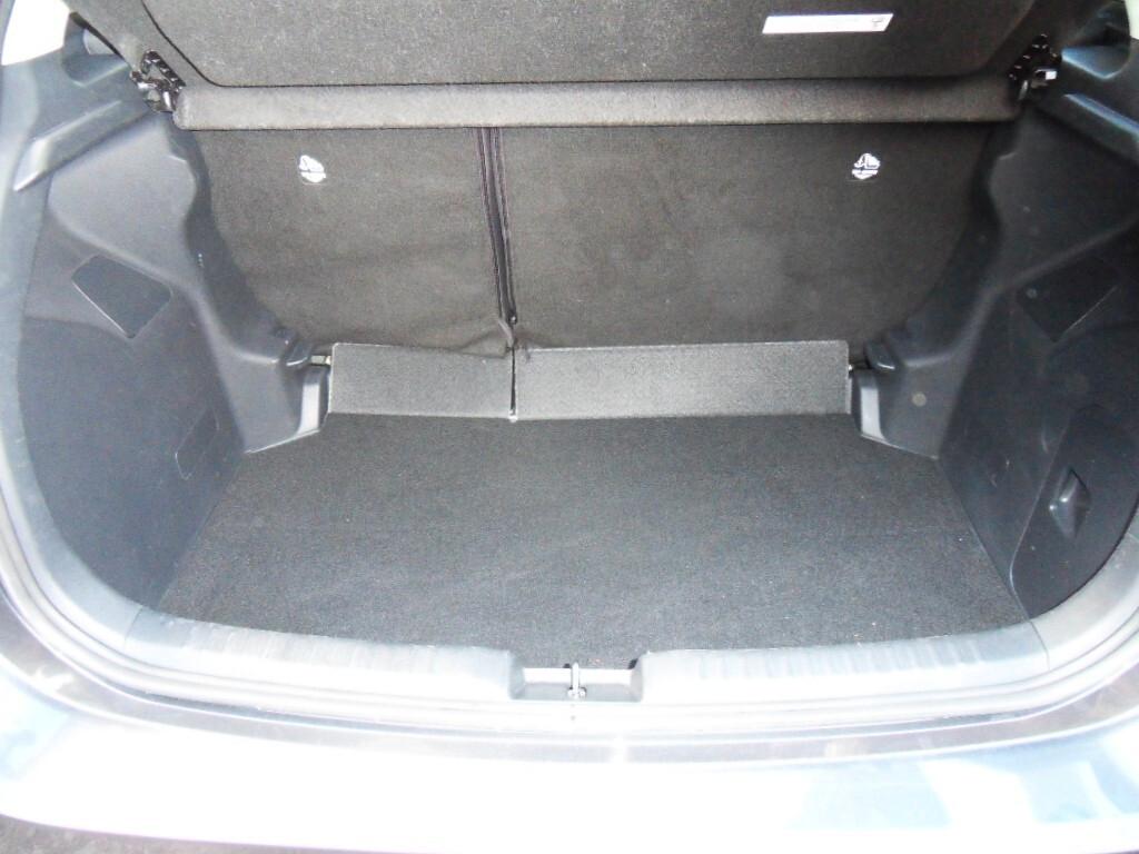 Toyota Yaris 1.5 Hybrid 5 porte Business