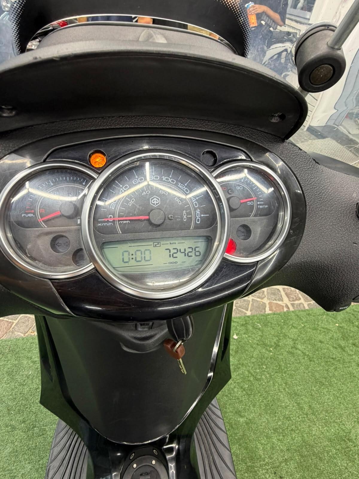 Piaggio Beverly 300 police
