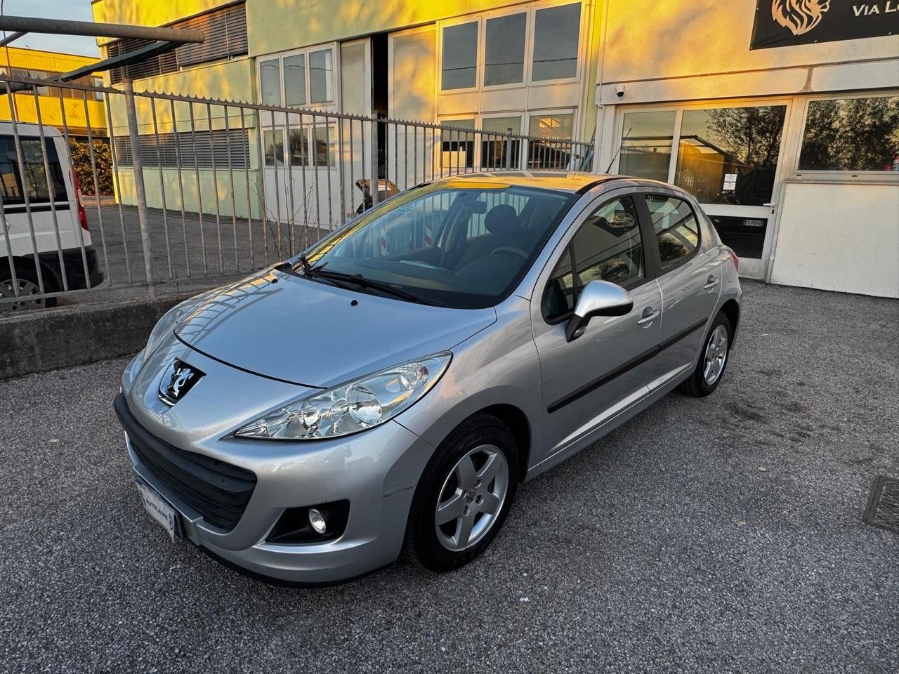 Peugeot 207 1.4 8V 75CV 5p. X Line ECO GPL