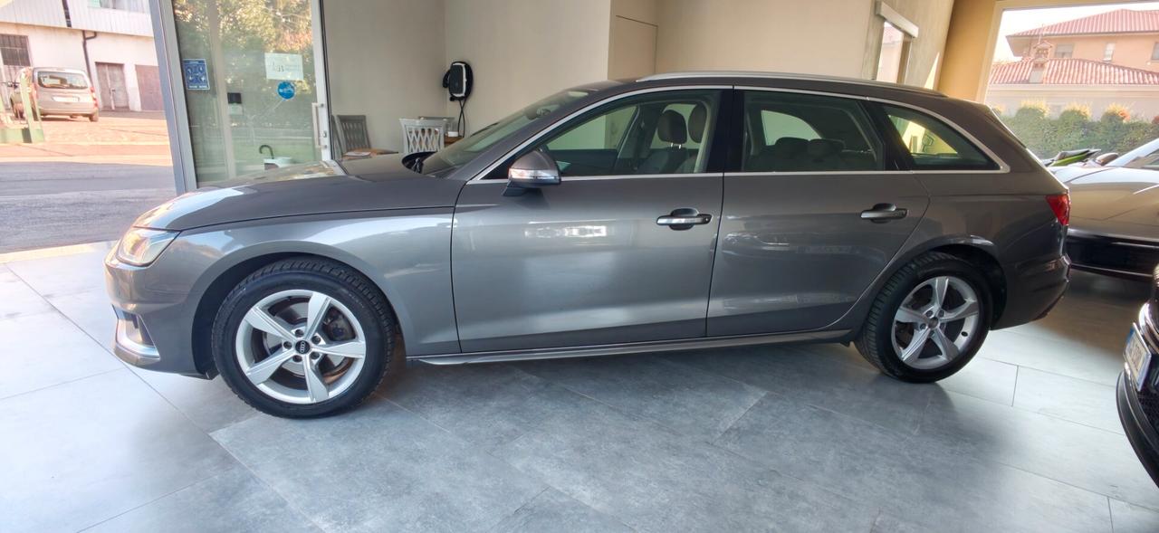 Audi A4 Avant 30 TDI/136 CV S tronic
