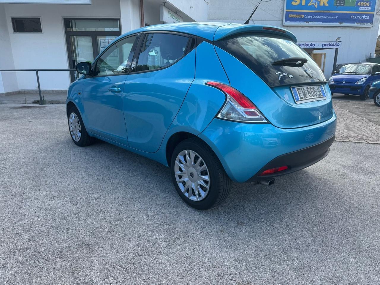 Lancia Ypsilon 1.2 69 CV 5 porte S&S Platinum