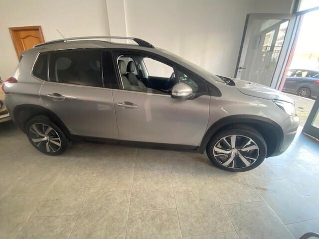 Peugeot 2008 BlueHDi 100 S&S Allure