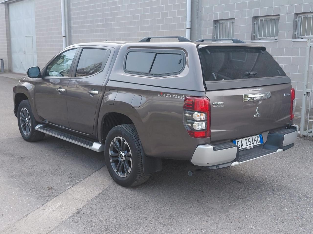 Mitsubishi L200 2.3d D.cab UNICO PROPRIETARIO