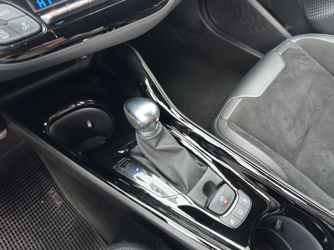 Toyota C-HR 2.0h Style e-cvt