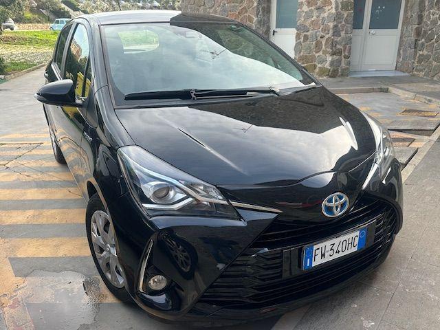 TOYOTA Yaris 1.5 Hybrid 5 porte Business