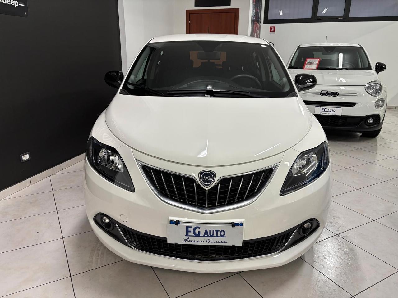 Lancia Ypsilon 1.0 FireFly 5 porte S&S Hybrid Platino