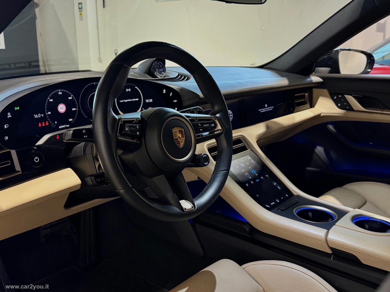 PORSCHE Taycan 4 Cross Turismo
