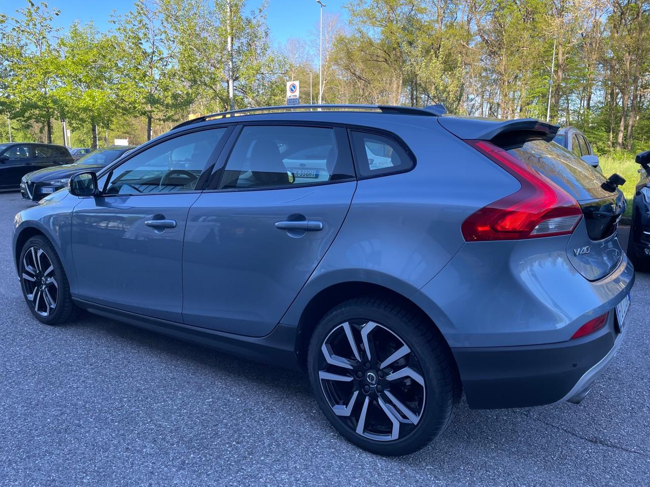 Volvo V40 Cross Country V40 Cross Country*4x4*Automatik*Solo 48000km*