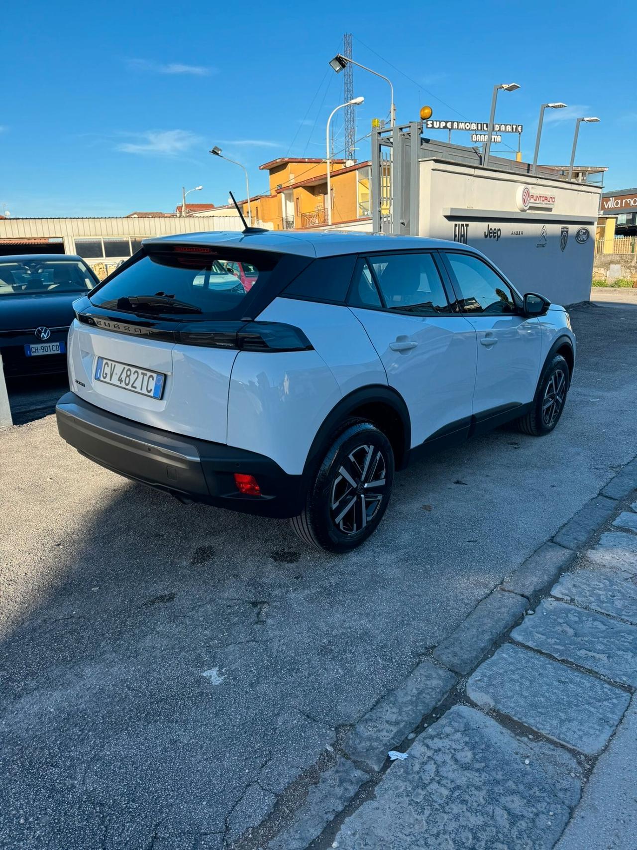 Peugeot 2008 1.2 puretech Active Pack s