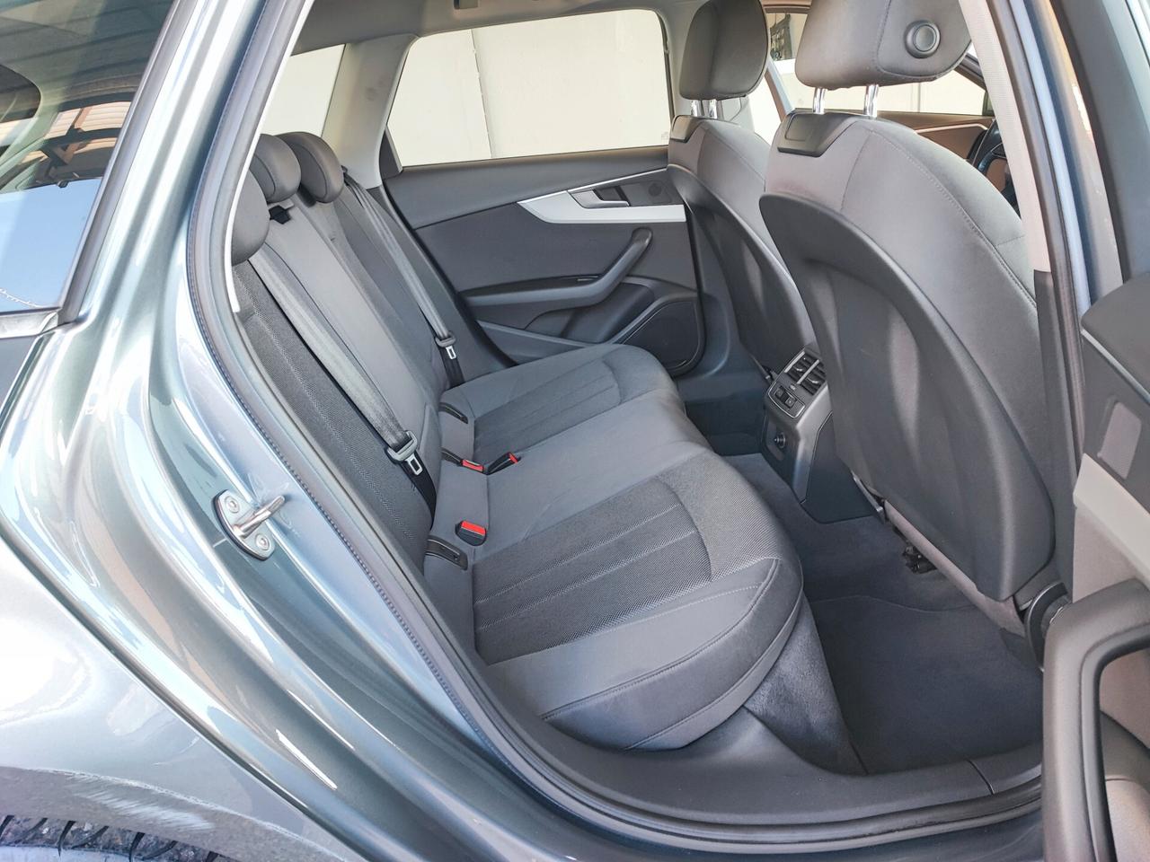 Audi A4 Avant 2.0 TDI 150 CV S tronic LINE EDITION