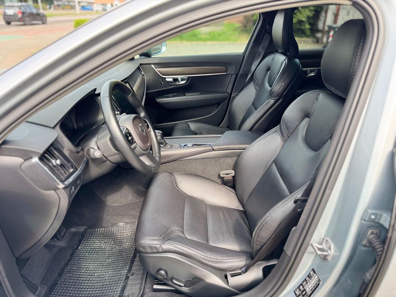 Volvo V40 Cross Country Momentum 2.0 T5 #5705