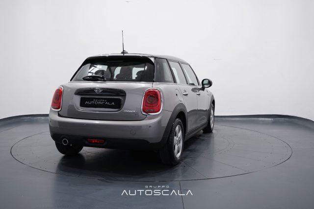 MINI Cooper D 1.5 116cv Automatica Business 5 porte