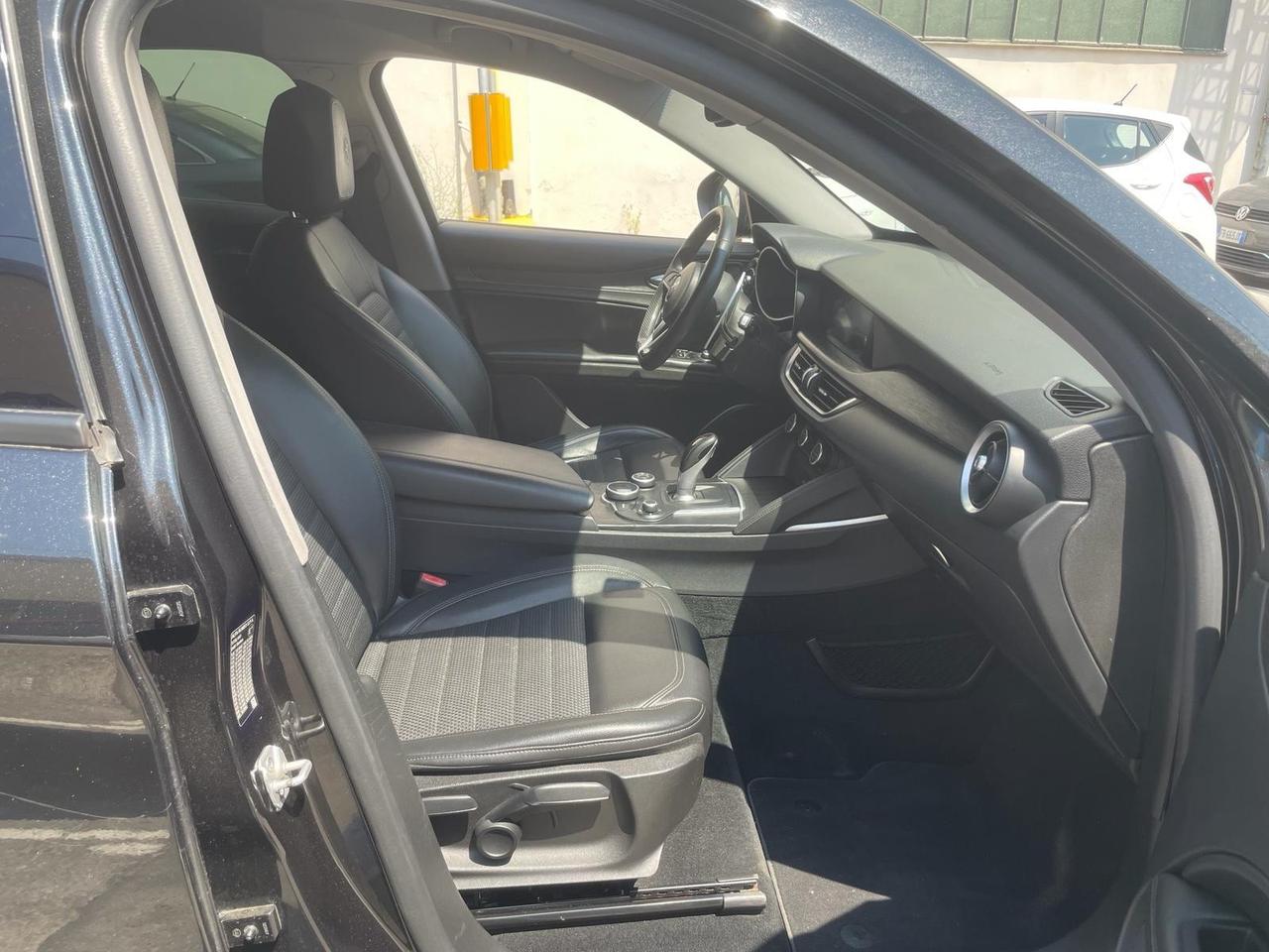 Alfa Romeo Stelvio 2.2 Turbodiesel 210 CV AT8 Q4 Executive