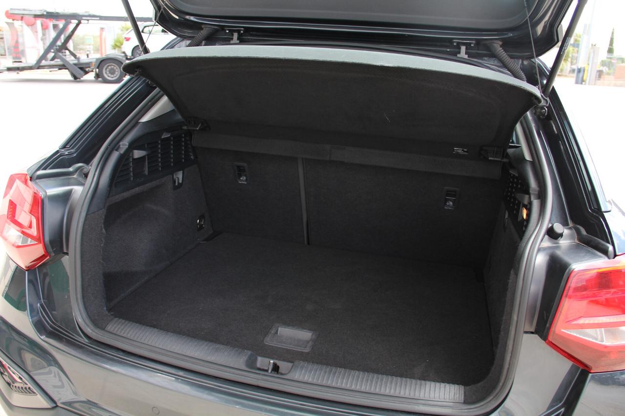 Audi Q2 35 TDI quattro S tronic Business