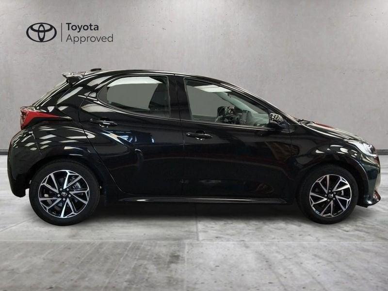 Toyota Yaris Hybrid Trend MY22