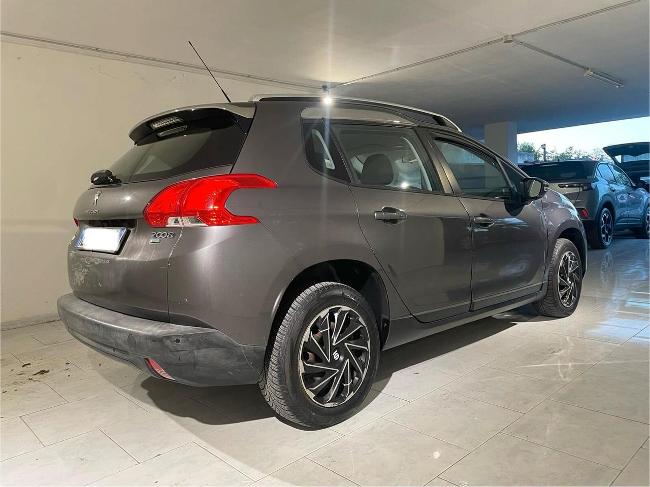 Peugeot 2008 BlueHDi 92CV PRONTA CONSEGNA NEOPATENTATI