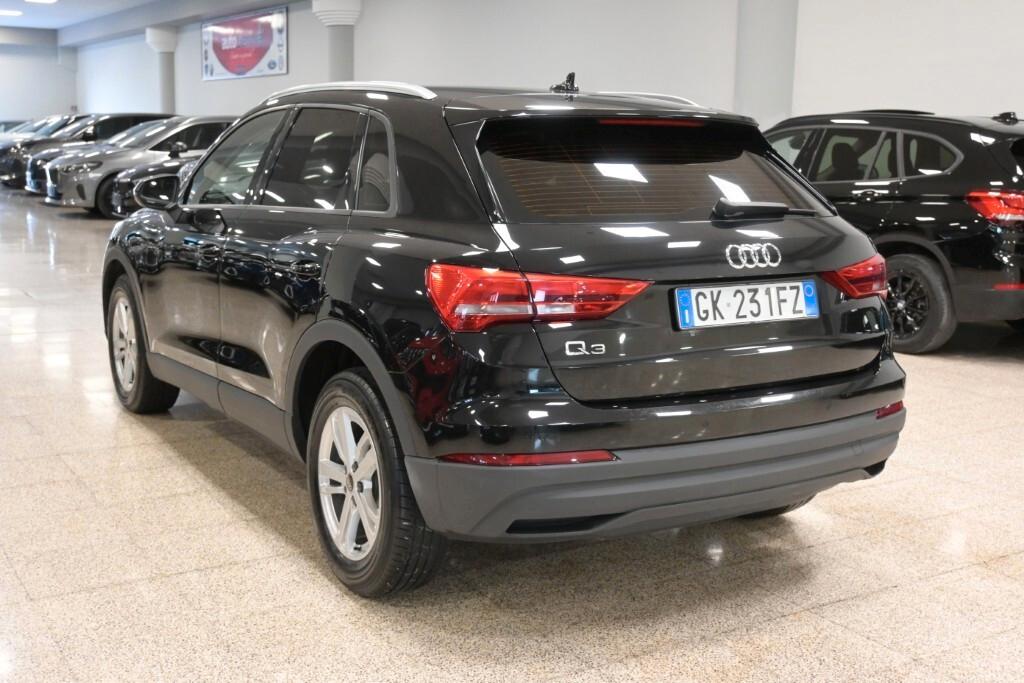 Audi Q3 35 TDI S tronic Business