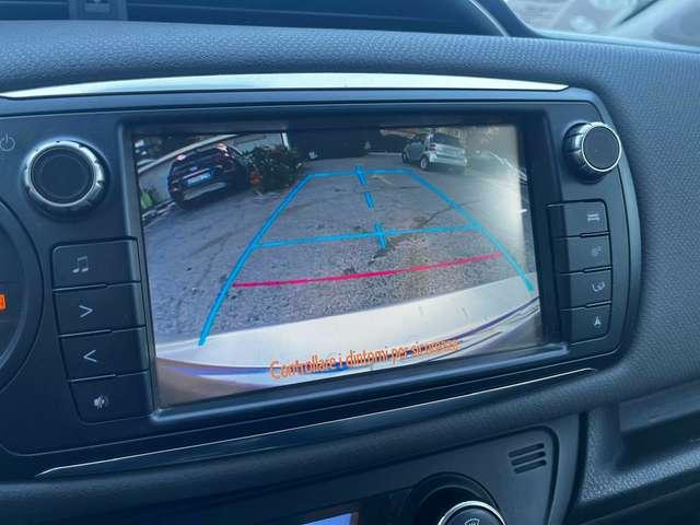 Toyota Yaris Yaris III 2015 5p 1.5h Active