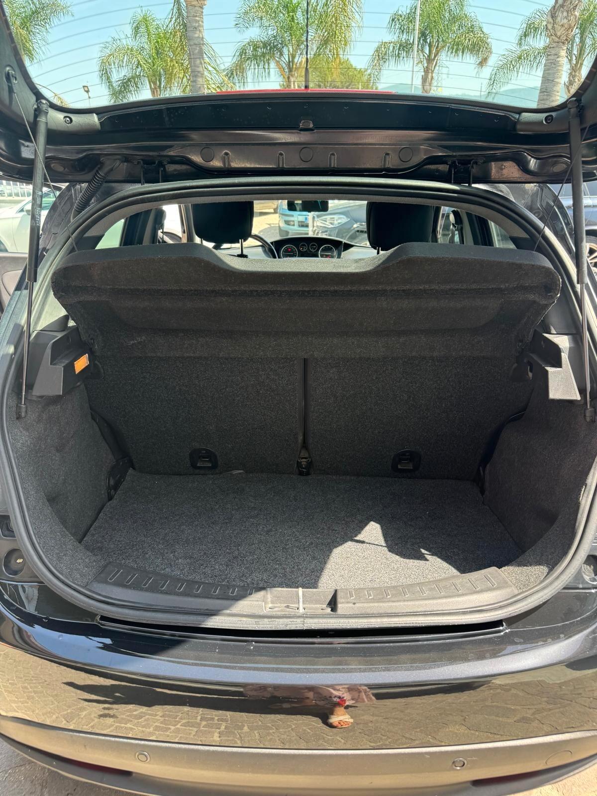 Lancia Ypsilon 0.9 TwinAir 85 CV 5 porte Metano Ecochic Elefantino