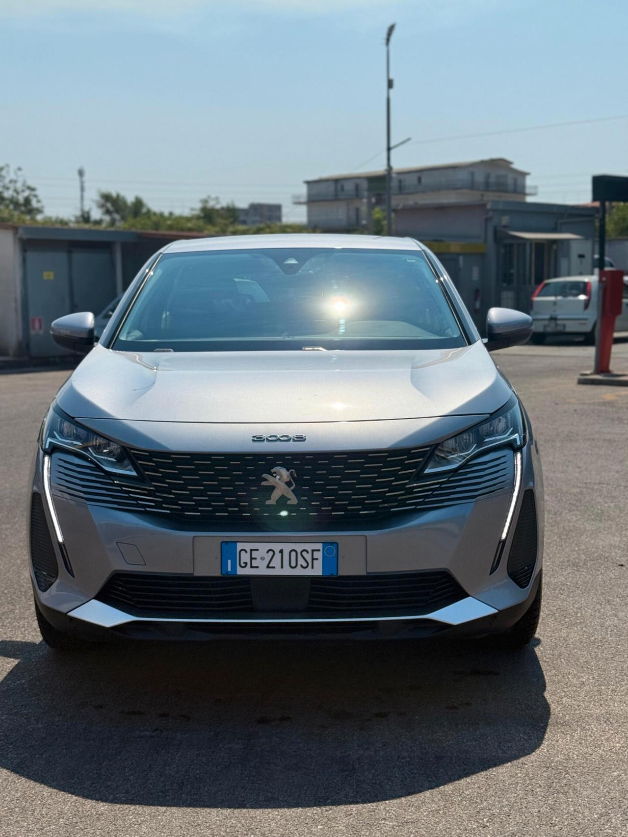 Peugeot 3008 1.5 diesel auto 2021 km certificati