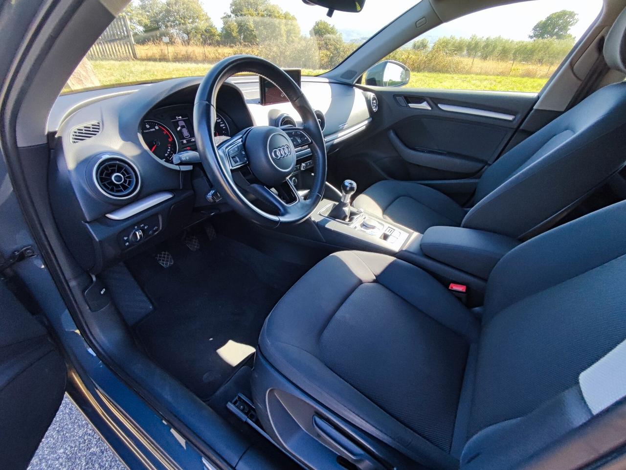 Audi A3 SPB 30 TFSI Business