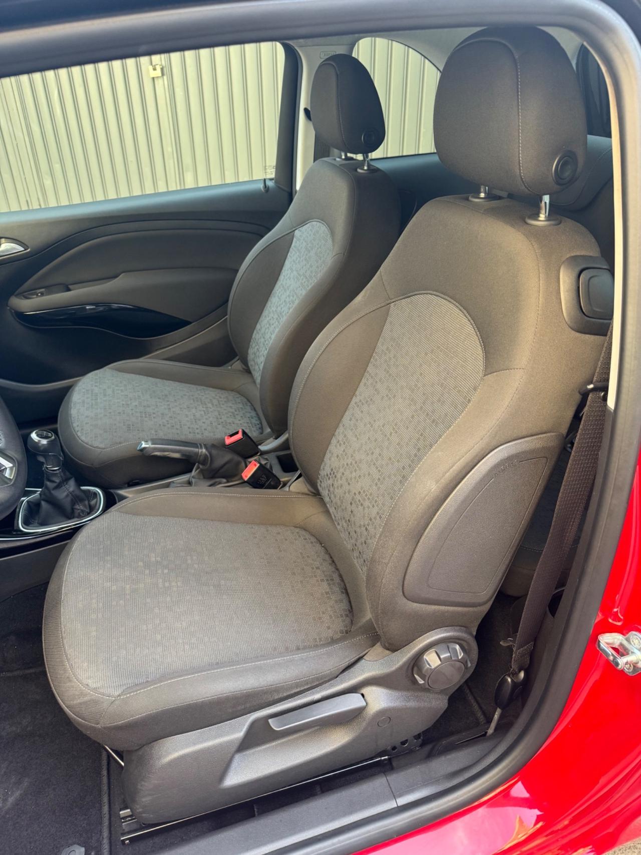Opel Adam 1.2 70 CV