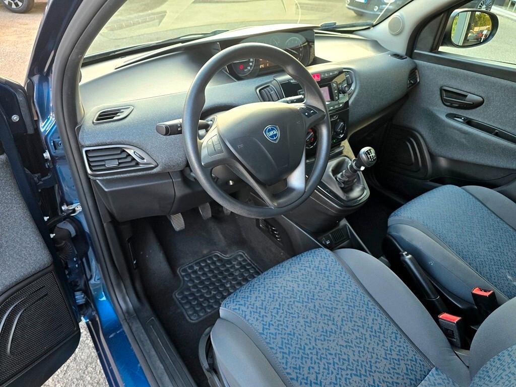 Lancia Ypsilon 1.0 FireFly 5 porte S&S Hybrid Silver Plus