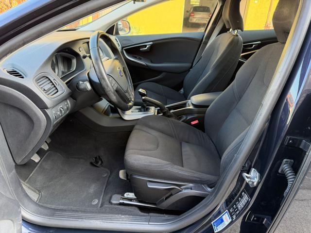 VOLVO V40 D2 2.0 euro 6