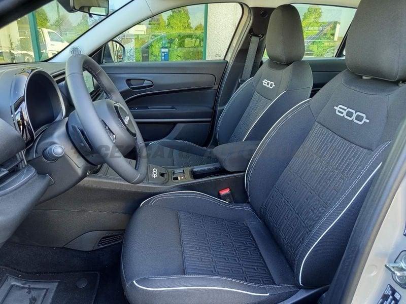 FIAT 600 600 1.2 hybrid 145cv auto