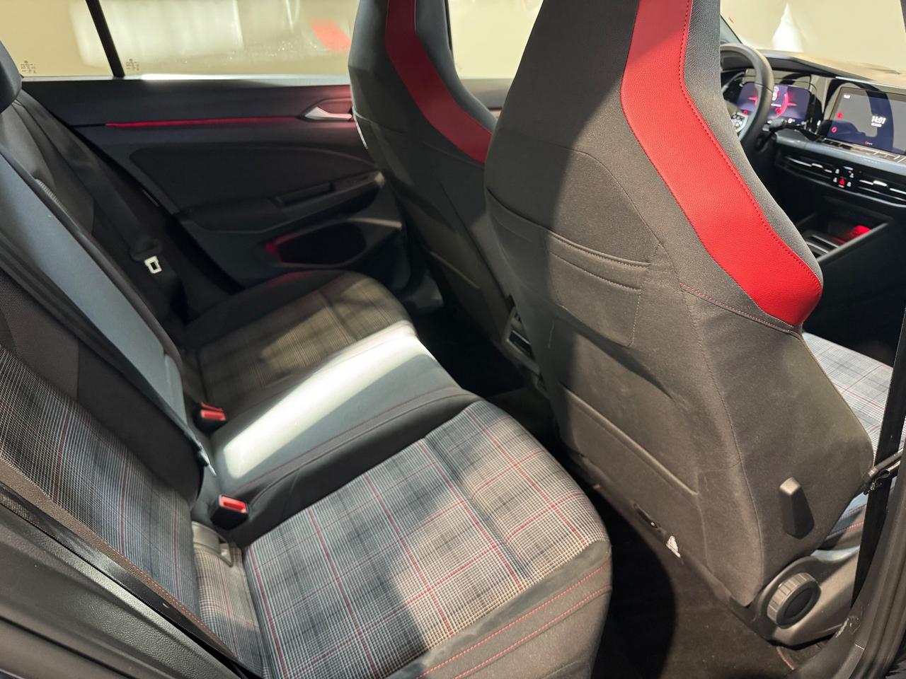 Volkswagen Golf GTI 2.0 TSI