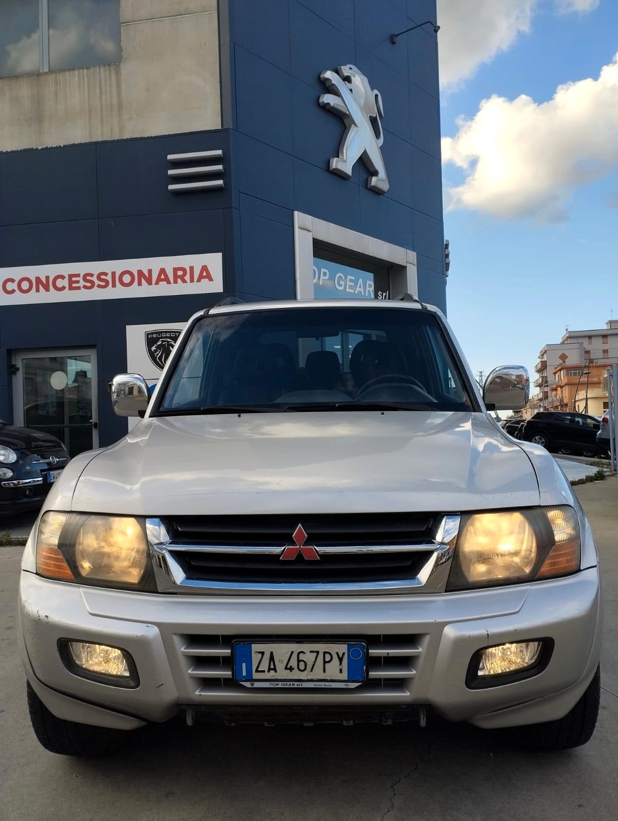 Mitsubishi Pajero 3.2 16V DI-D 3p. GLS2 Autocarro