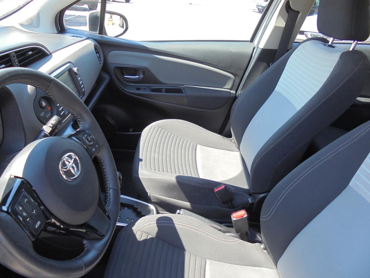 Toyota Yaris 1.5 Hybrid 5 porte Business