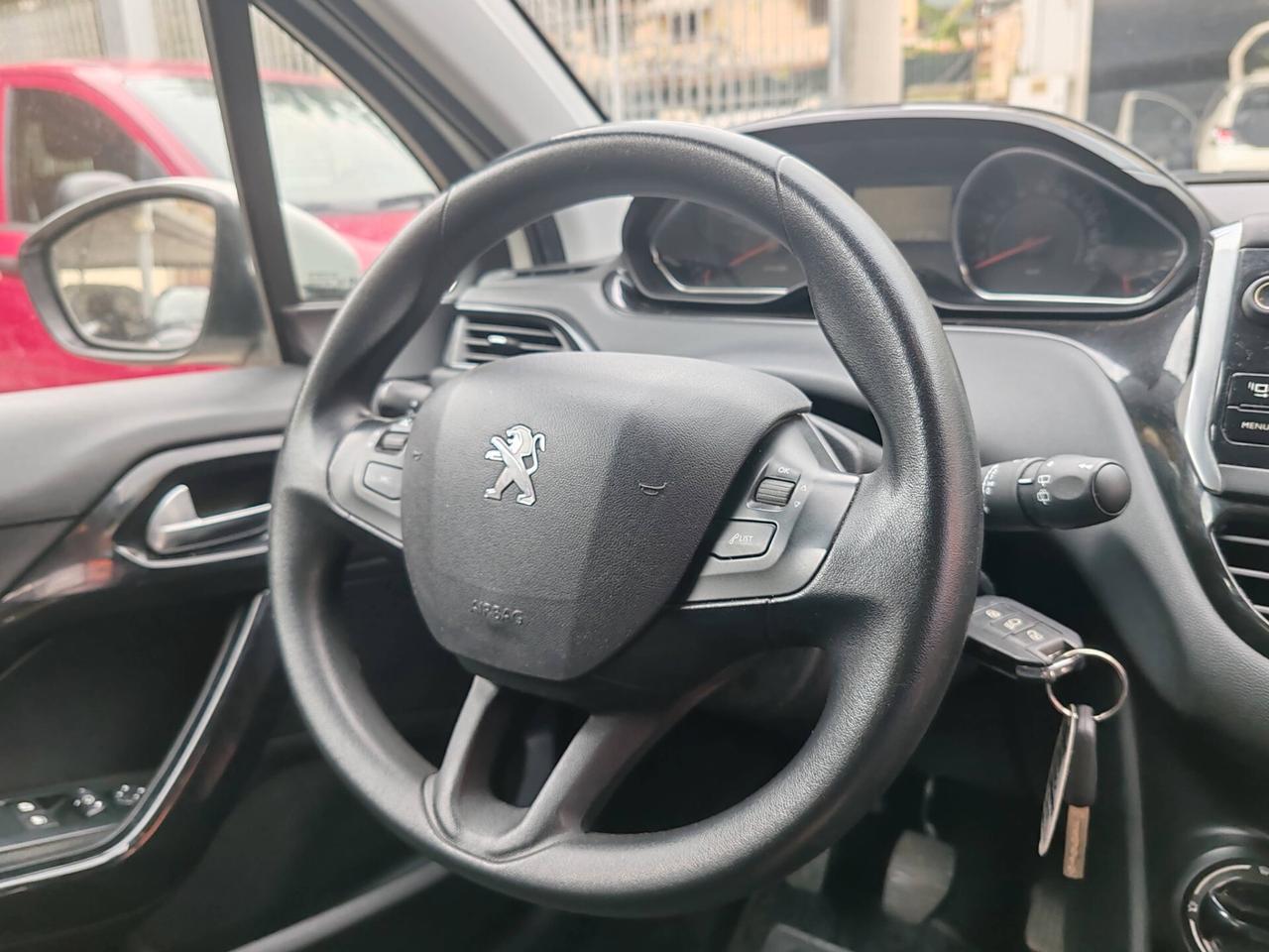 Peugeot 208 1.4 HDi 68 CV 5 porte