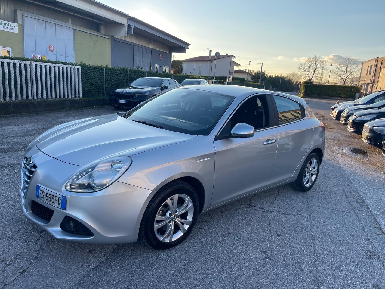 Alfa Romeo Giulietta 1.4Neopatentati GPL