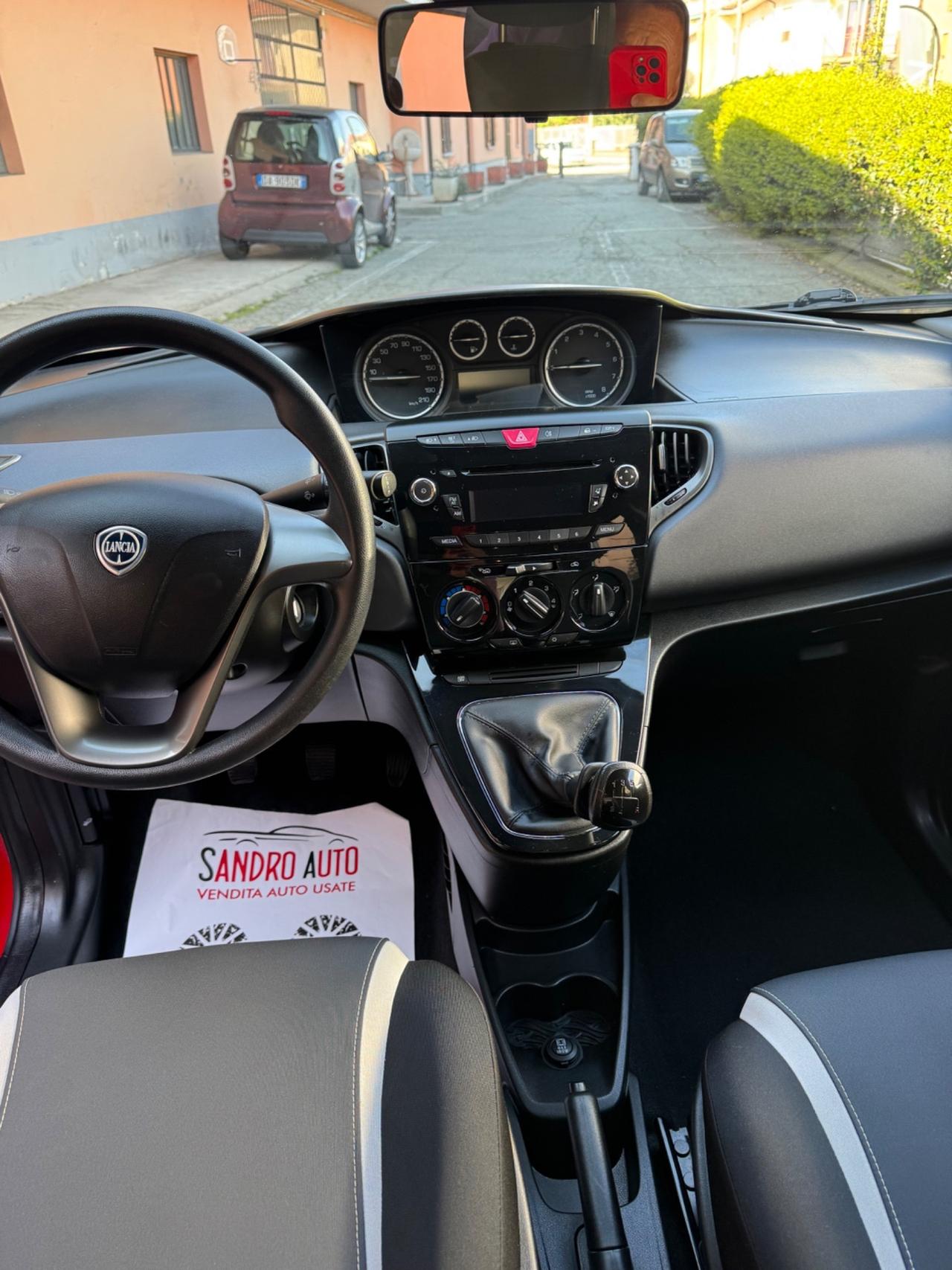 Lancia Ypsilon 1.2 69 CV 5 porte Elefantino