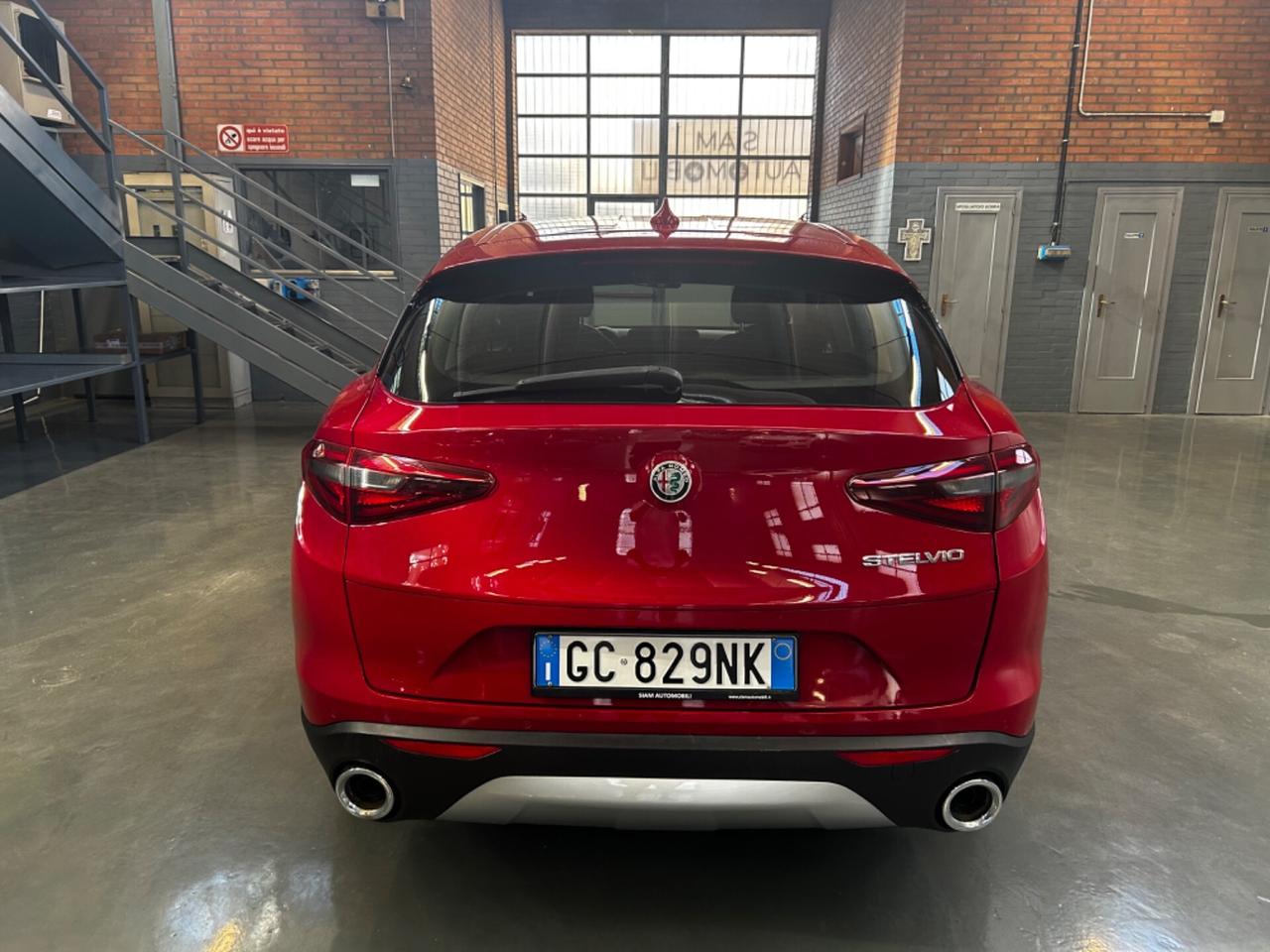 Alfa Romeo Stelvio 2.2 Turbodiesel 160 CV AT8 RWD Business