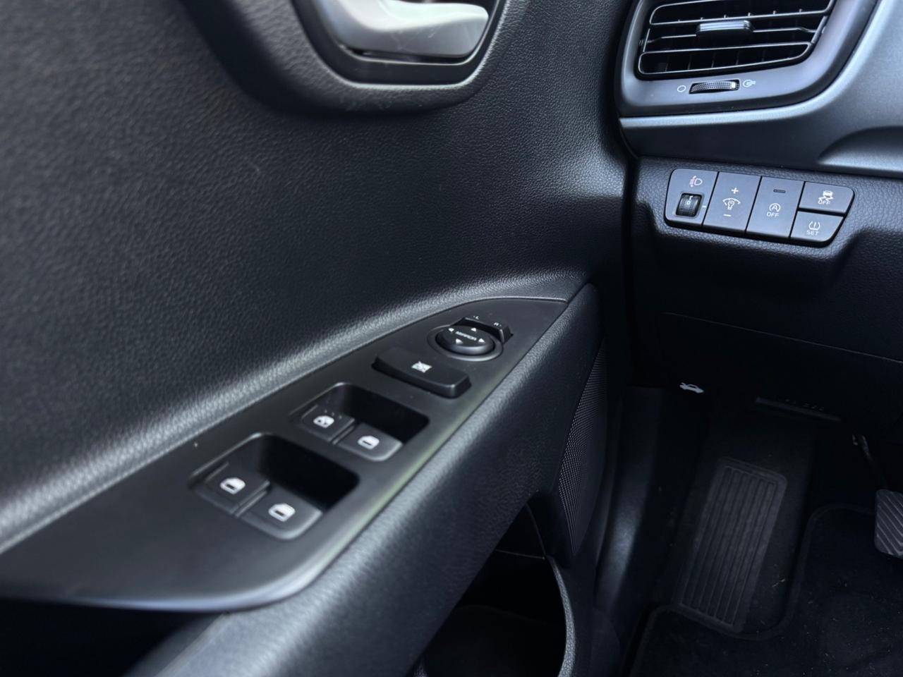 Kia Stonic 1.2 Benzina 85CV 42000KM!!!!