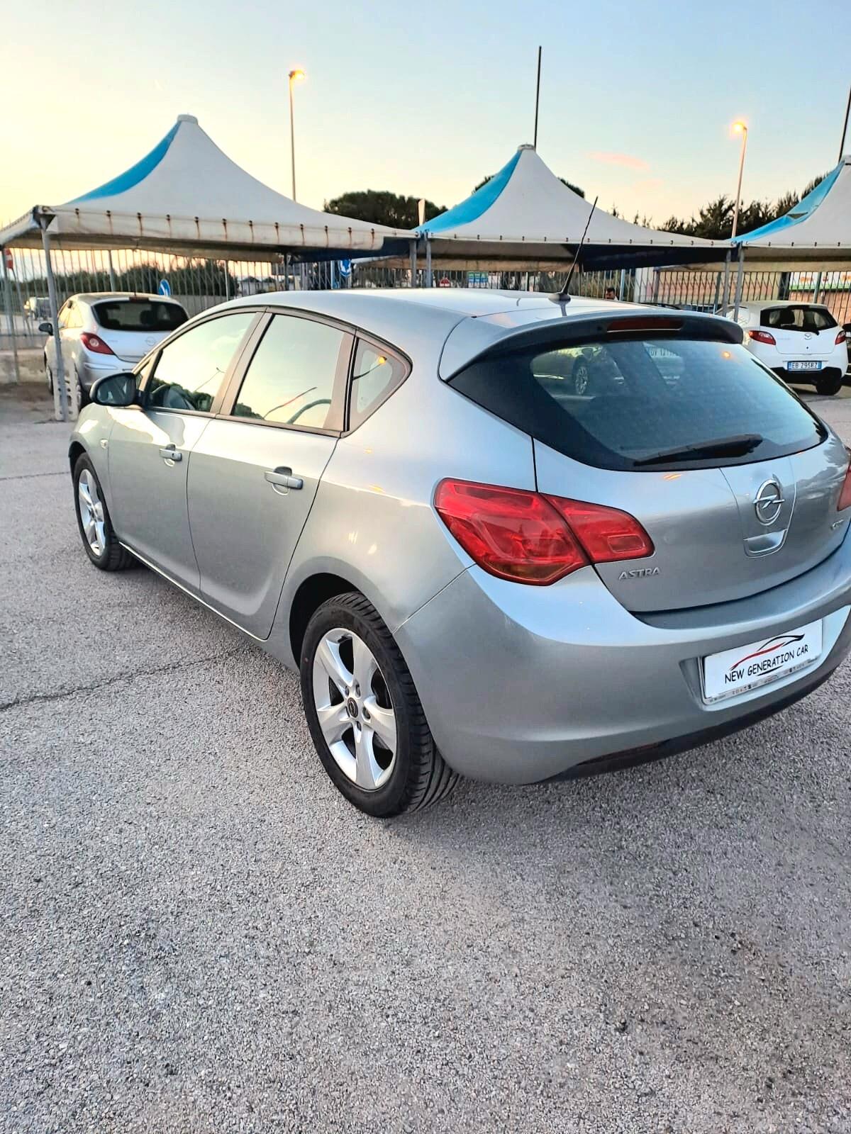 Opel Astra 1.7 CDTI 110CV 5 porte Elective