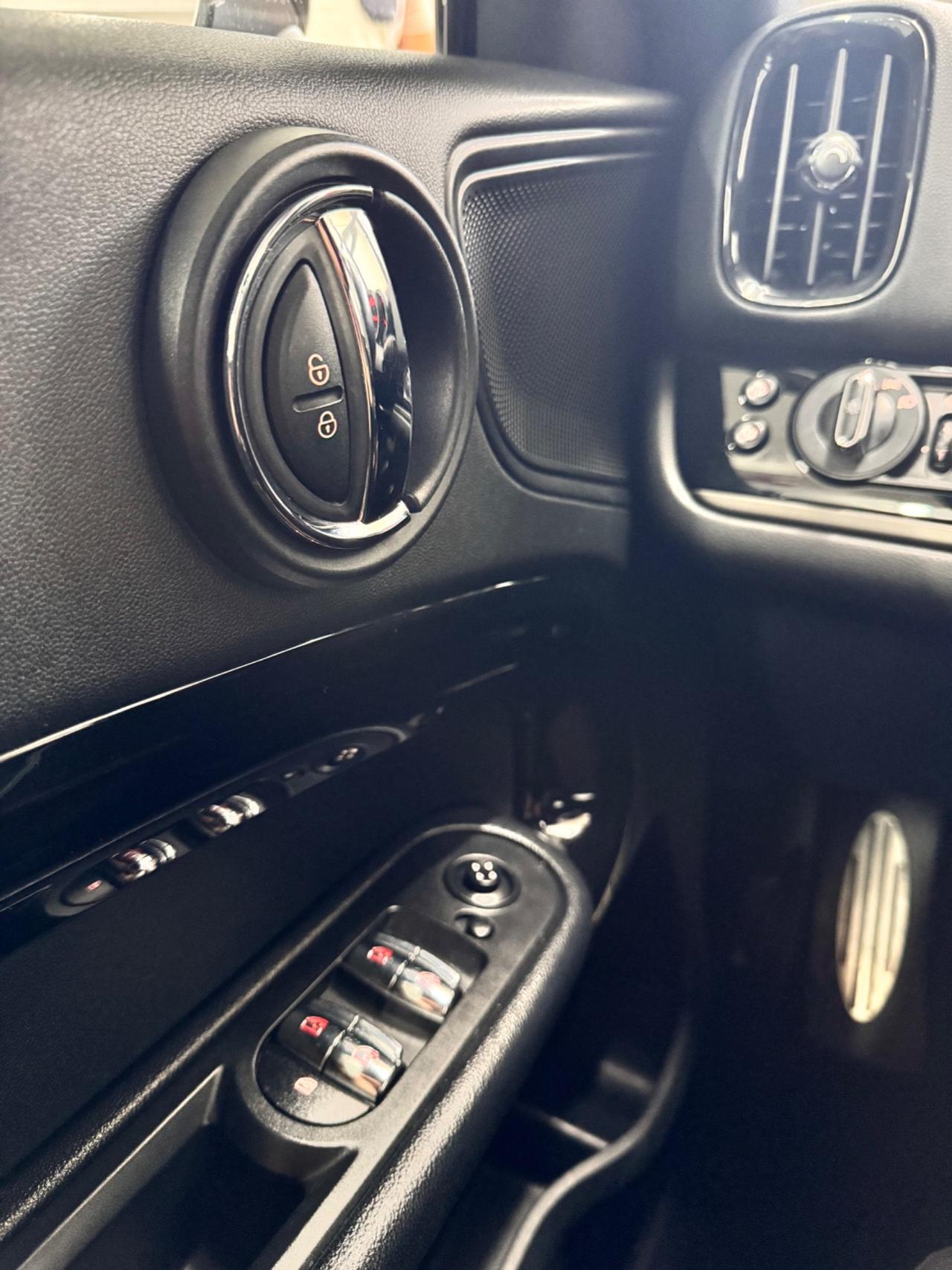 Mini Countryman D ALL. SD JOHN COOPER WORKS
