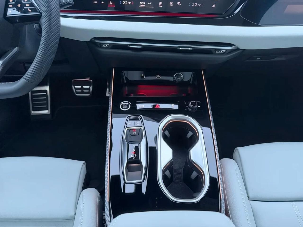 Audi A6 Avant 40 2.0 TDI S tronic S-LINE EDITION/TETTO/HEAD-UP DISPLAY/VIRTUAL COCKPIT PLUS/CAMERE 360°